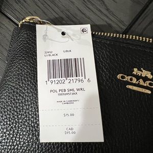 COACH  Authentic black pebble leather wristlet